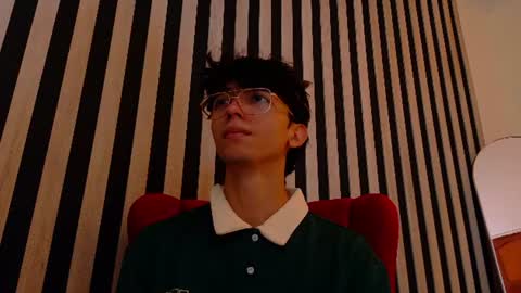 Snapshot of twink_sebas7 chatting on 07/15/26, 12:21 Sebastin online show from 07/15/26, 12:21
