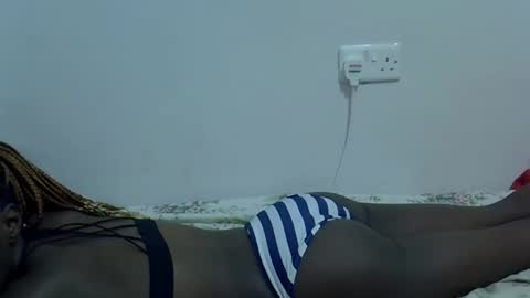 Snapshot of twinkle_tia chatting on 10/11/25, 02:11 BABY TIA online show from 10/11/25, 02:11