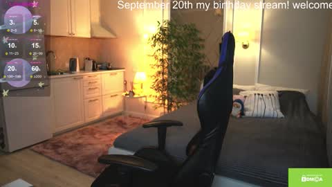 Eva online show from 09/17/25, 03:57