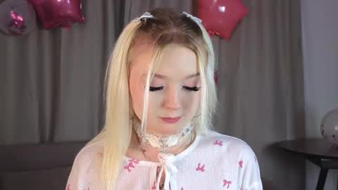 twinklefluff online show from 12/04/25, 04:27