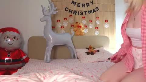 twinklefluff online show from 12/19/25, 04:25