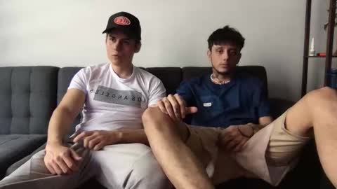 Snapshot of twinksguys360 chatting on 10/23/25, 03:11 Derrick online show from 10/23/25, 03:11