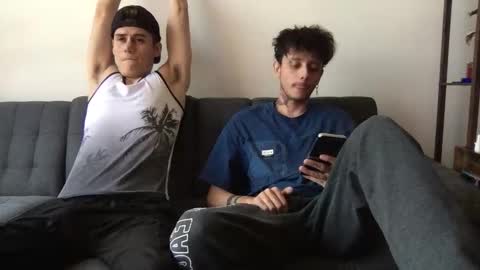 Snapshot of twinksguys360 chatting on 11/24/25, 05:34 Derrick online show from 11/24/25, 05:34