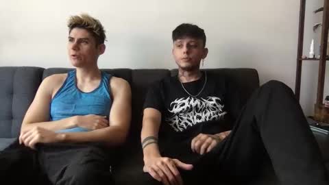 Snapshot of twinksguys360 chatting on 11/27/25, 05:48 Derrick online show from 11/27/25, 05:48