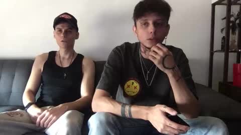 Snapshot of twinksguys360 chatting on 01/11/26, 07:52 Derrick online show from 01/11/26, 07:52