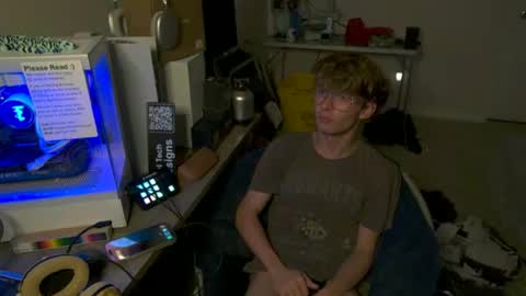 Snapshot of twinktools chatting on 09/15/25, 03:50 shytwink online show from 09/15/25, 03:50