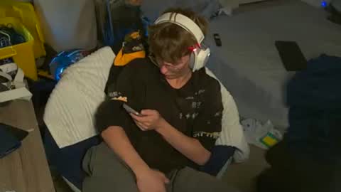 Snapshot of twinktools chatting on 09/27/25, 02:44 shytwink online show from 09/27/25, 02:44