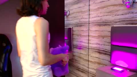 twinslovers_ online show from 12/18/25, 03:34