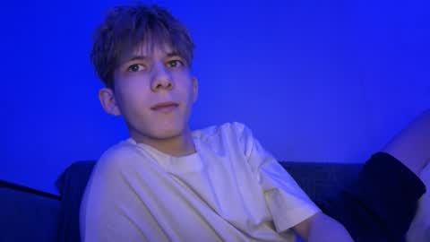 TwiShadow online show from 02/05/26, 01:32