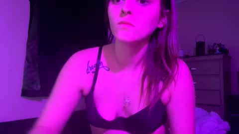 twizzler_twizzle online show from 02/22/26, 03:29