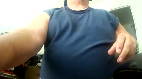 two_wheels_two_balls online show from 05/28/26, 07:00