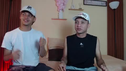 twohottrouble  online show from 04/07/26, 09:37