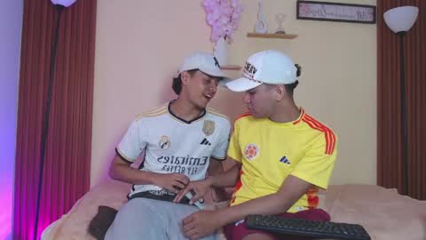 twohottrouble  online show from 04/08/26, 09:59