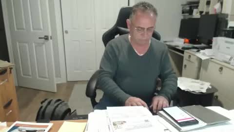 Twopeopleinlove online show from 04/28/26, 10:09