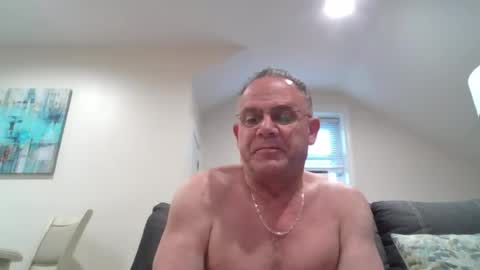 Twopeopleinlove online show from 06/16/26, 09:45