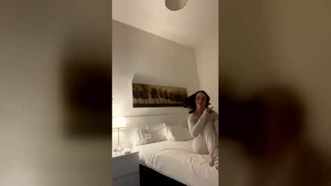 Snapshot of twototangoxo chatting on 04/16/26, 07:09 twototangoxo online show from 04/16/26, 07:09