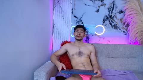 Tyago online show from 12/21/25, 03:57