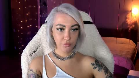 Snapshot of tykioty_miley chatting on 03/12/25, 03:18 Miley online show from 03/12/25, 03:18