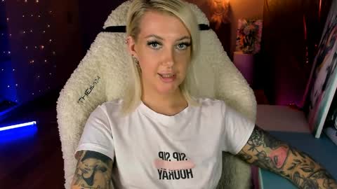 Miley online show from 04/11/26, 12:09