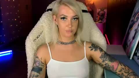 Miley online show from 07/12/26, 03:03