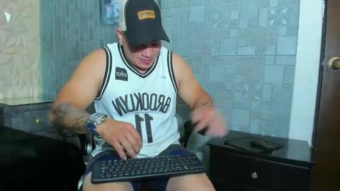 Tyleer Scot online show from 03/24/26, 07:52