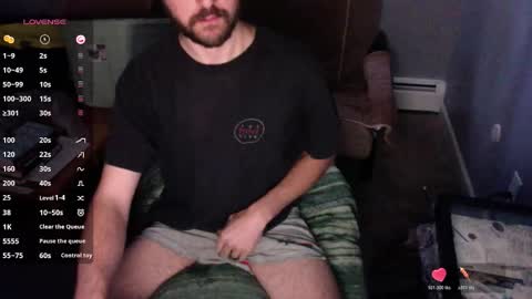 Snapshot of tyler4478 chatting on 12/18/25, 06:03 tyler4478 online show from 12/18/25, 06:03