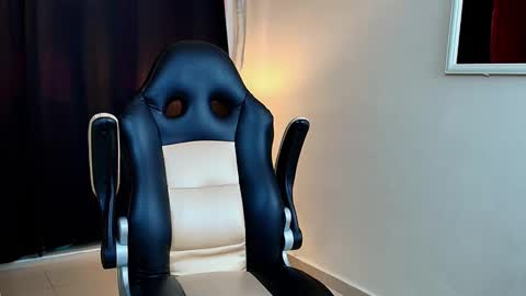 tyler_bell_ online show from 03/11/26, 02:34