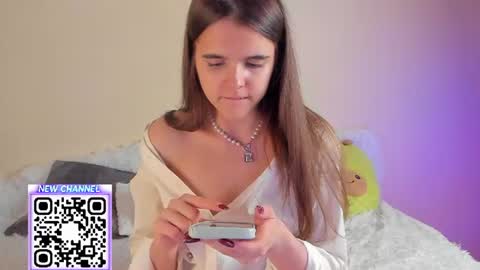 Ema online show from 07/20/26, 08:33