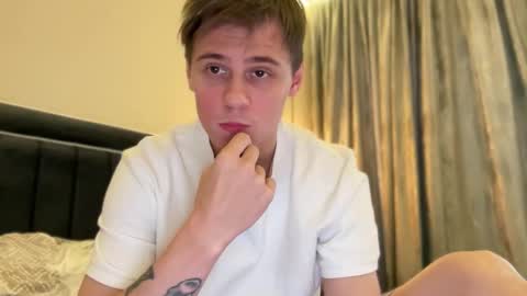 Snapshot of tyler_garrner chatting on 11/01/25, 01:24 tyler_garrner online show from 11/01/25, 01:24