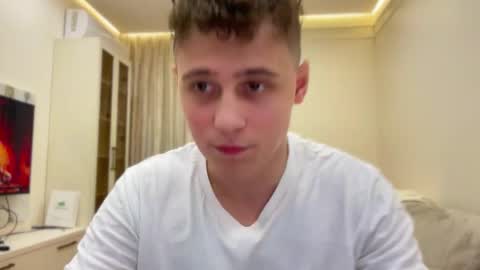 Snapshot of tyler_garrner chatting on 11/08/25, 03:45 tyler_garrner online show from 11/08/25, 03:45