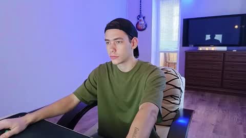 Tyler and Chris online show from 10/06/25, 11:07