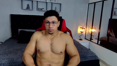 tyler_hank1 online show from 12/09/24, 10:11