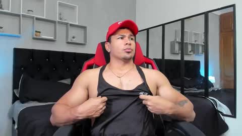 tyler_hank1 online show from 02/15/26, 06:48