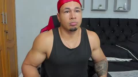tyler_hank1 online show from 07/04/26, 09:37