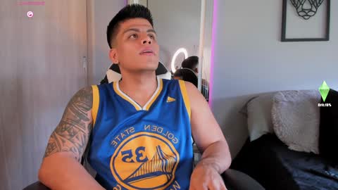 Snapshot of tyler_muscle chatting on 12/18/24, 06:03 David online show from 12/18/24, 06:03