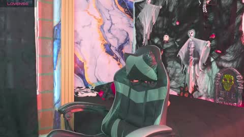 Tyler online show from 10/28/25, 08:33