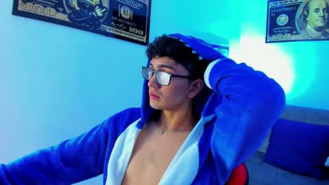   online show from 01/24/25, 03:11