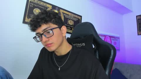   online show from 03/12/25, 02:52