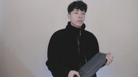 Snapshot of tylhugedoom chatting on 01/16/25, 02:08 Tylhugedoom online show from 01/16/25, 02:08