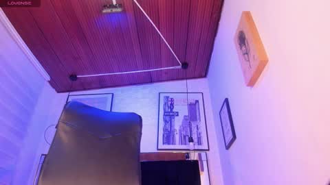       online show from 11/29/25, 04:26