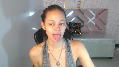 TYNA  online show from 09/08/25, 05:01