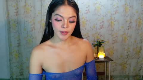 tynovaria online show from 07/18/26, 04:00