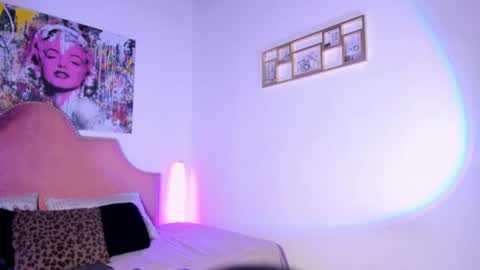 Snapshot of tyra_honey chatting on 07/09/26, 10:03 Tyra pretty Honey online show from 07/09/26, 10:03
