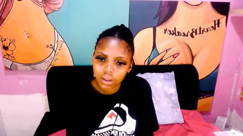 Snapshot of tyrabangz chatting on 11/21/25, 01:15 Tyra online show from 11/21/25, 01:15