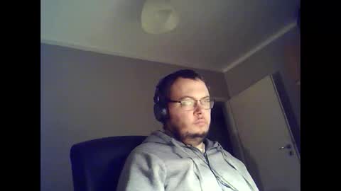 Snapshot of tyradi1991 chatting on 12/03/24, 07:00 tyradi1991 online show from 12/03/24, 07:00