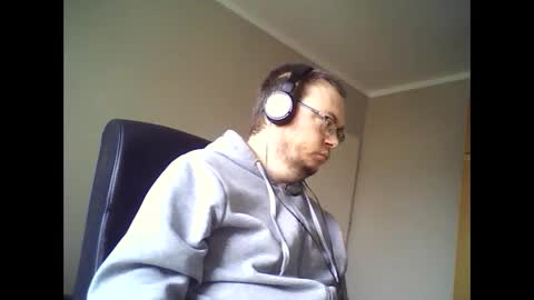 Snapshot of tyradi1991 chatting on 12/26/24, 12:49 tyradi1991 online show from 12/26/24, 12:49