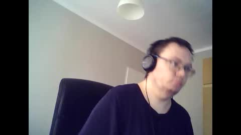 Snapshot of tyradi1991 chatting on 02/02/25, 12:24 tyradi1991 online show from 02/02/25, 12:24