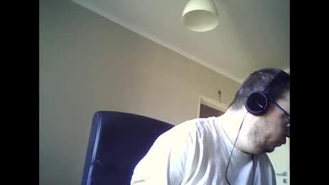 Snapshot of tyradi1991 chatting on 03/07/25, 10:13 tyradi1991 online show from 03/07/25, 10:13