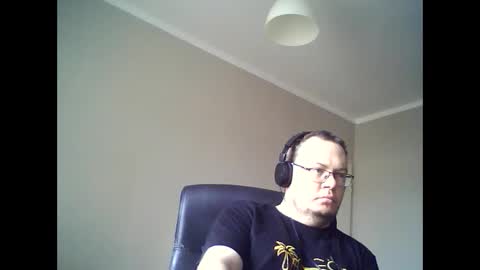 Snapshot of tyradi1991 chatting on 03/09/25, 09:02 tyradi1991 online show from 03/09/25, 09:02