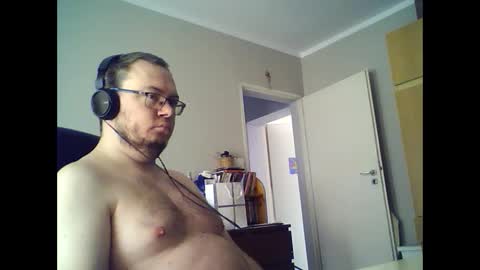 Snapshot of tyradi1991 chatting on 03/12/25, 09:02 tyradi1991 online show from 03/12/25, 09:02